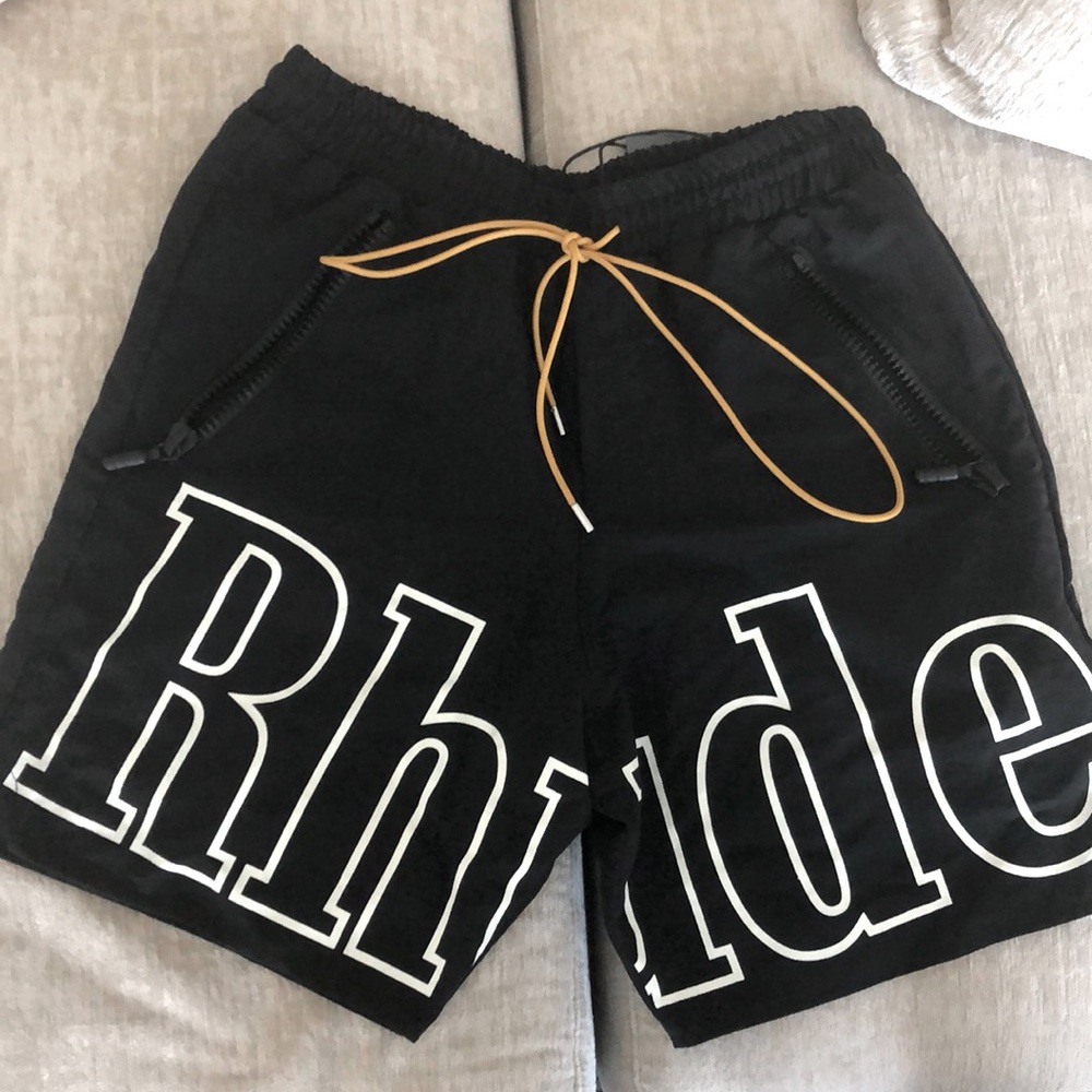Black Men’s Rhude shorts